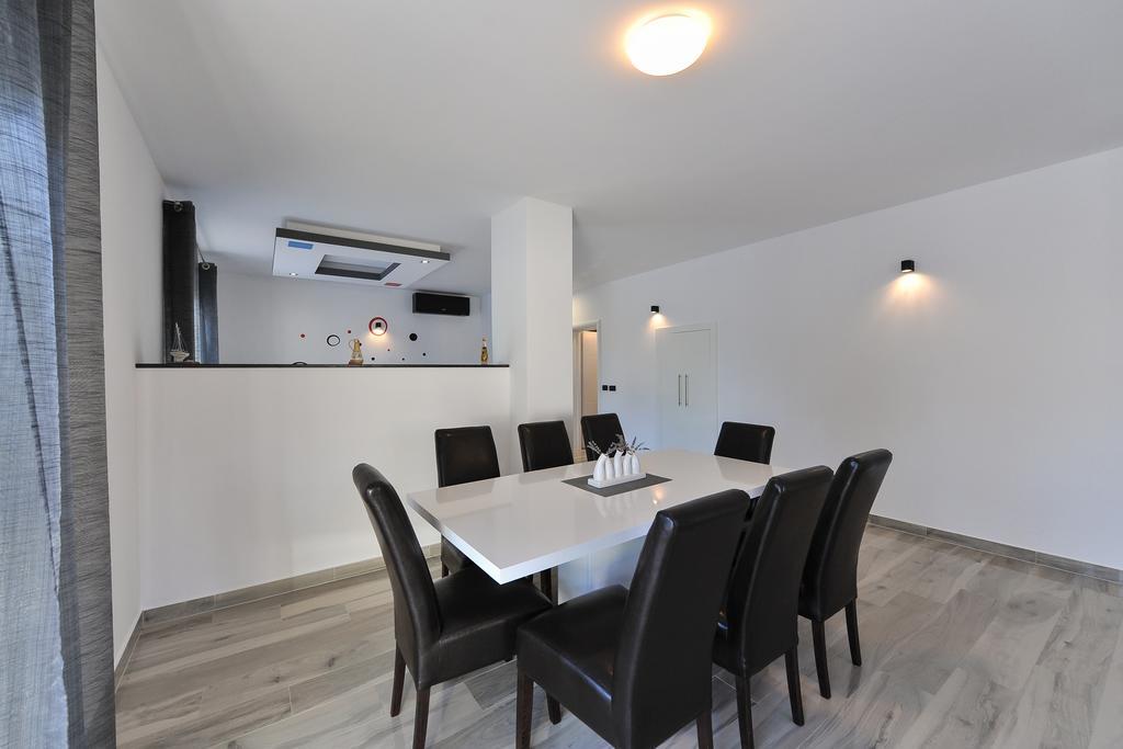 Villa Lily Privlaka  Bagian luar foto